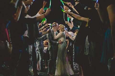 National Harbor Sunset Room Wedding || Taylor and Ben Photography || Charm City Wed || www.charmcitywed.com