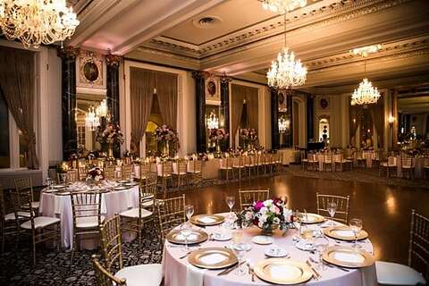 New Years Eve Wedding at The Belvedere || Nancy Anderson Cordell Photography || Charm City Wed || www.charmcitywed.com