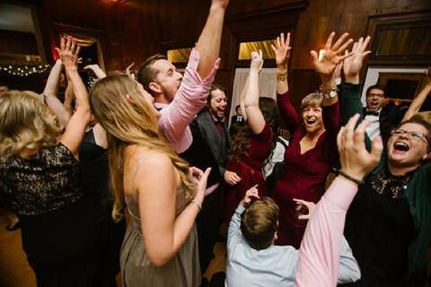 Vintage Overhills Mansion Wedding || Victoria Selman || Charm City Wed || www.charmcitywed.com