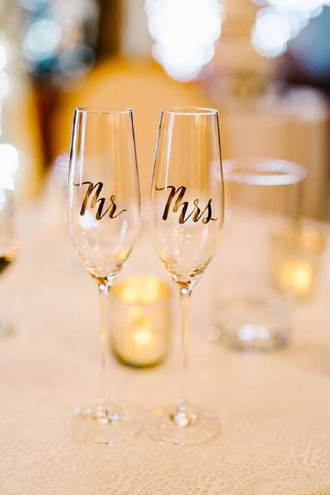 Vintage Overhills Mansion Wedding || Victoria Selman || Charm City Wed || www.charmcitywed.com