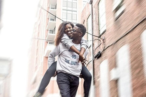 Baltimore Engagement Photos || PeaceLoveShoot || Charm City Wed || www.charmcitywed.com