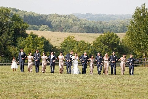 Beautiful Backyard Wedding || Be Photography || Charm City Wed || www.charmcitywed.com