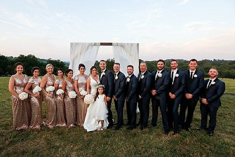 Beautiful Backyard Wedding || Be Photography || Charm City Wed || www.charmcitywed.com