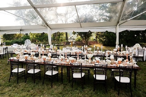 Beautiful Backyard Wedding || Be Photography || Charm City Wed || www.charmcitywed.com