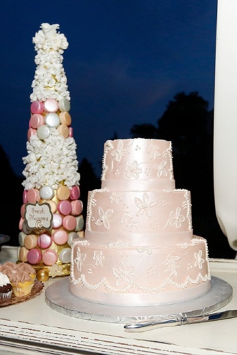 Beautiful Backyard Wedding || Be Photography || Charm City Wed || www.charmcitywed.com