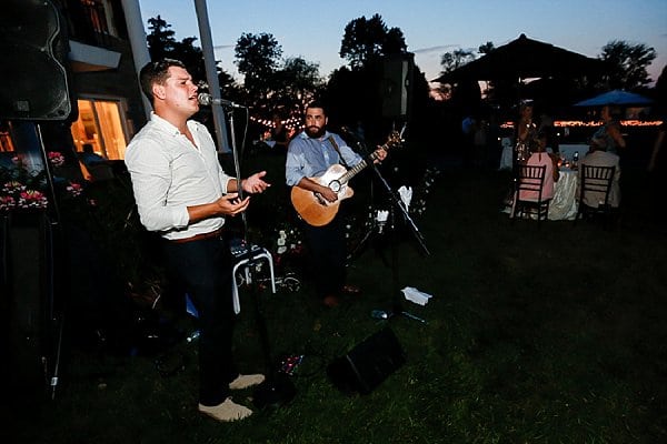 Beautiful Backyard Wedding || Be Photography || Charm City Wed || www.charmcitywed.com Beautiful Backyard Wedding || Be Photography || Charm City Wed || www.charmcitywed.com