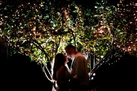 Beautiful Backyard Wedding || Be Photography || Charm City Wed || www.charmcitywed.com