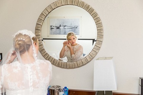 Chart House Wedding || Happy Little Life Photography || Charm City Wed || www.charmcitywed.com