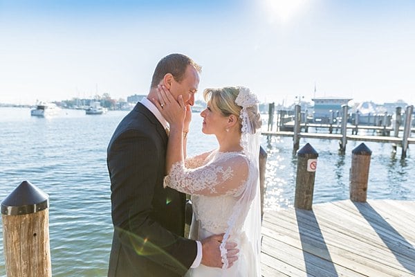 Chart House Wedding || Happy Little Life Photography || Charm City Wed || www.charmcitywed.com