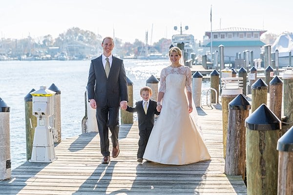 Chart House Wedding || Happy Little Life Photography || Charm City Wed || www.charmcitywed.com