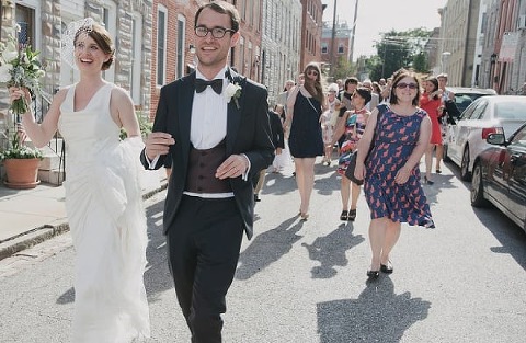 Festive Baltimore Museum of Industry Wedding || Love Life Images || Charm City Wed || www.charmcitywed.com