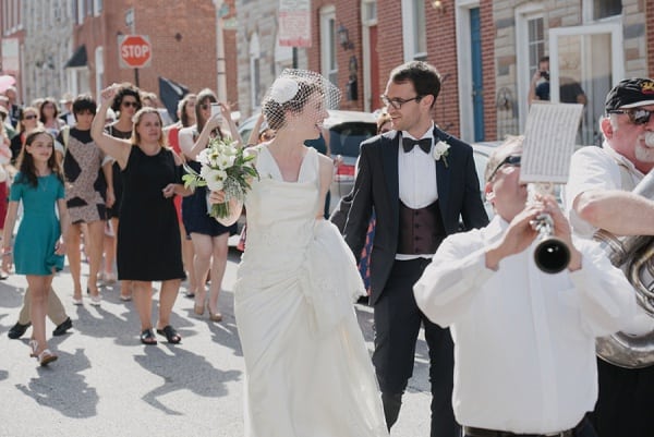 Festive Baltimore Museum of Industry Wedding || Love Life Images || Charm City Wed || www.charmcitywed.com