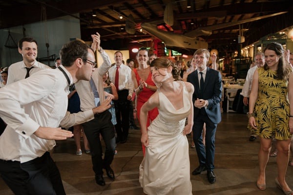 Festive Baltimore Museum of Industry Wedding || Love Life Images || Charm City Wed || www.charmcitywed.com