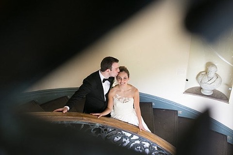 George Peabody Library wedding || Artful Weddings || Charm City Wed || www.charmcitywed.com