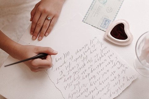 Love Letters Styled Shoot || L.A. Birdie Photography || Charm City Wed || www.charmcitywed.com