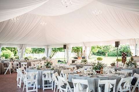 Swan Harbor Farm Wedding || Erin Kelleher Photography || Charm City Wed || www.charmcitywed.com