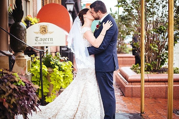 Fells Point Maritime Museum Wedding || JFannon Photography || Charm City Wed || www.charmcitywed.com