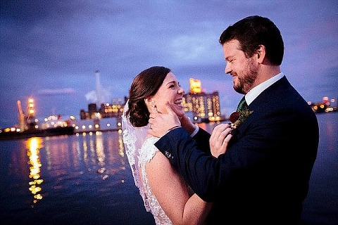Fells Point Maritime Museum Wedding || JFannon Photography || Charm City Wed || www.charmcitywed.com