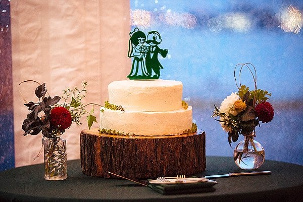 Fells Point Maritime Museum Wedding || JFannon Photography || Charm City Wed || www.charmcitywed.com