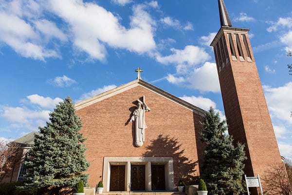 Chevy Chase Country Club Wedding || Olivia Jacob Photography || Charm City Wed || www.charmcitywed.com Chevy Chase Country Club Wedding || Olivia Jacob Photography || Charm City Wed || www.charmcitywed.com