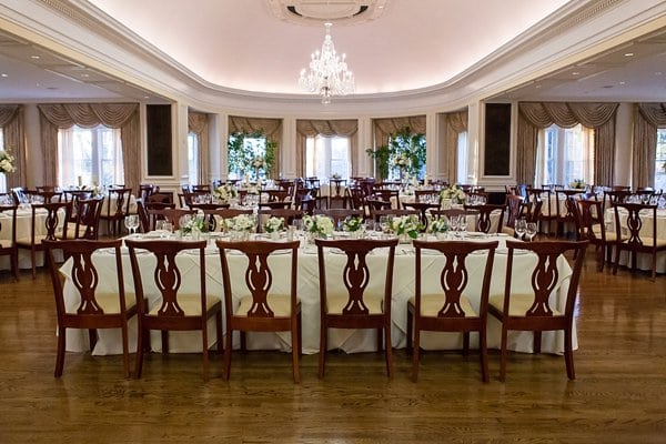 Chevy Chase Country Club Wedding || Olivia Jacob Photography || Charm City Wed || www.charmcitywed.com Chevy Chase Country Club Wedding || Olivia Jacob Photography || Charm City Wed || www.charmcitywed.com