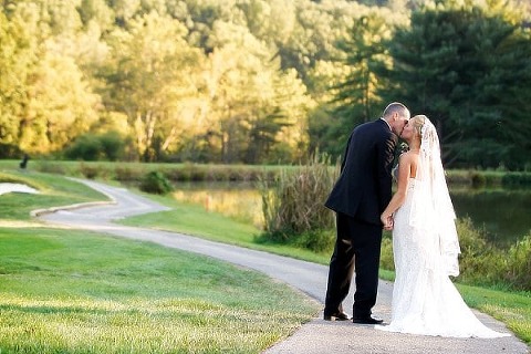 Hunt Valley Golf Club Wedding || Be Photography || Charm City Wed || www.charmcitywed.com