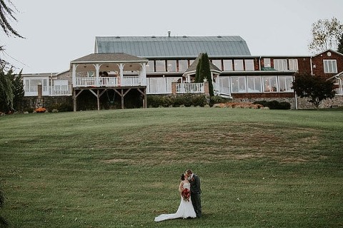 Morningside Inn Wedding || Vness Photography || Charm City Wed || www.charmcitywed.com
