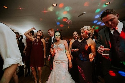 Morningside Inn Wedding || Vness Photography || Charm City Wed || www.charmcitywed.com