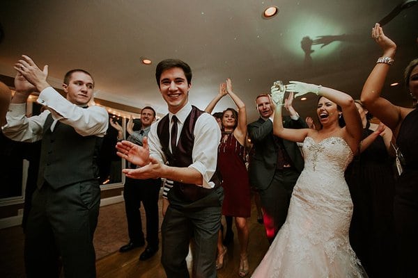 Morningside Inn Wedding || Vness Photography || Charm City Wed || www.charmcitywed.com