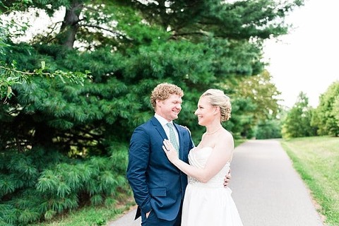 Mt. Washington Mill Dye House Wedding || Britney Clause Photography || Charm City Wed || www.charmcitywed.com