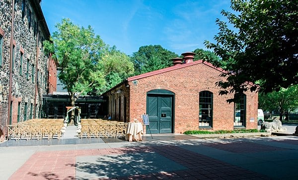 Mt. Washington Mill Dye House Wedding || Britney Clause Photography || Charm City Wed || www.charmcitywed.com