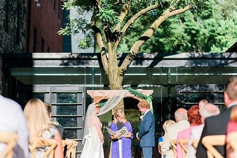 Mt. Washington Mill Dye House Wedding || Britney Clause Photography || Charm City Wed || www.charmcitywed.com