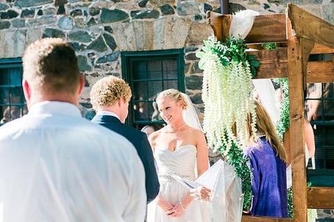 Mt. Washington Mill Dye House Wedding || Britney Clause Photography || Charm City Wed || www.charmcitywed.com