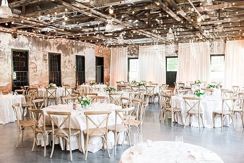 Mt. Washington Mill Dye House Wedding || Britney Clause Photography || Charm City Wed || www.charmcitywed.com