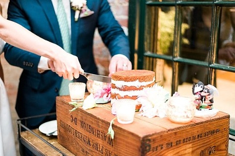 Mt. Washington Mill Dye House Wedding || Britney Clause Photography || Charm City Wed || www.charmcitywed.com