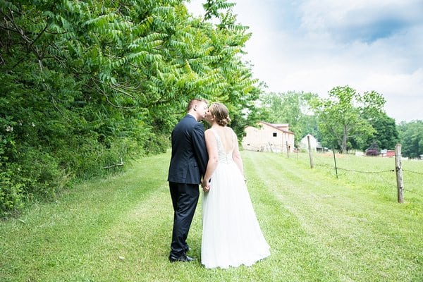Vineyards of Marys Meadow Wedding || Lindsay Eileen Photography || Charm City Wed || www.charmcitywed.com