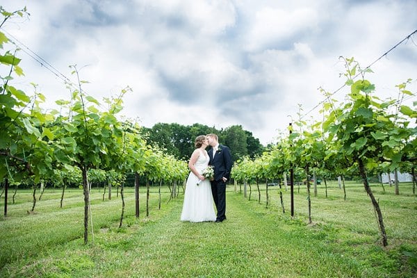 Vineyards of Marys Meadow Wedding || Lindsay Eileen Photography || Charm City Wed || www.charmcitywed.com