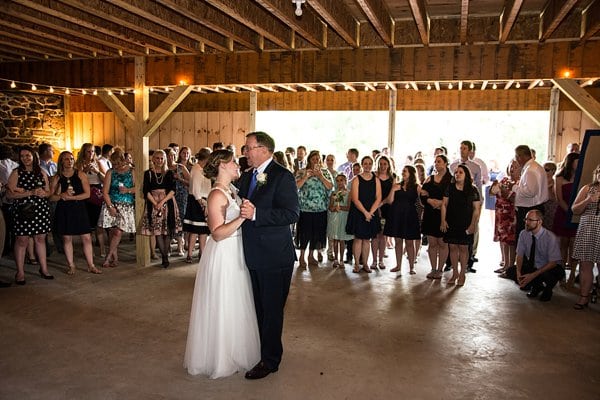 Vineyards of Marys Meadow Wedding || Lindsay Eileen Photography || Charm City Wed || www.charmcitywed.com