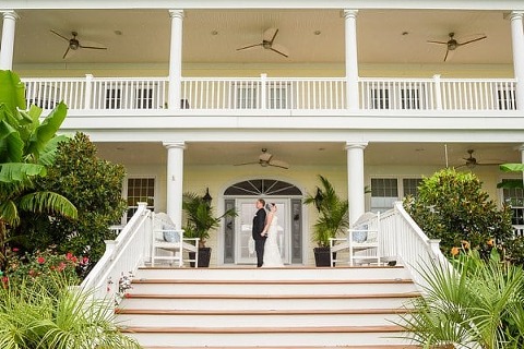 Weatherly Farm Wedding || Gonzalez J. Photography || Charm City Wed || www.charmcitywed.com