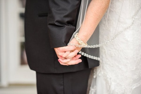 Weatherly Farm Wedding || Gonzalez J. Photography || Charm City Wed || www.charmcitywed.com