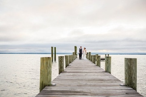 Weatherly Farm Wedding || Gonzalez J. Photography || Charm City Wed || www.charmcitywed.com