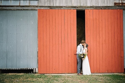 Modern Boho Wedding Styled Shoot || Karlin Villondo Photography || Charm City Wed || www.charmcitywed.com
