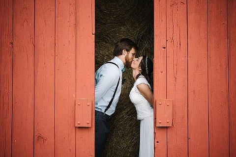 Modern Boho Wedding Styled Shoot || Karlin Villondo Photography || Charm City Wed || www.charmcitywed.com