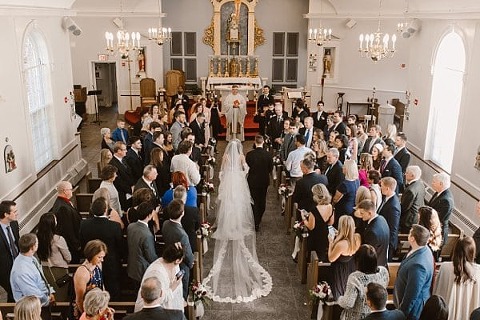 Lovely Historic Londontown Wedding || Kate Ann Photography || Charm City Wed || www.charmcitywed.com