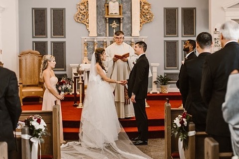 Lovely Historic Londontown Wedding || Kate Ann Photography || Charm City Wed || www.charmcitywed.com