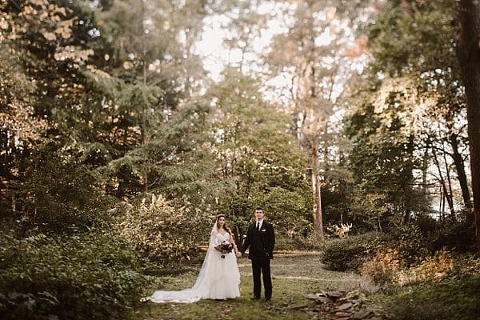 Lovely Historic Londontown Wedding || Kate Ann Photography || Charm City Wed || www.charmcitywed.com