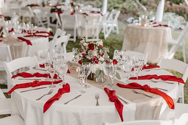 Lovely Historic Londontown Wedding || Kate Ann Photography || Charm City Wed || www.charmcitywed.com