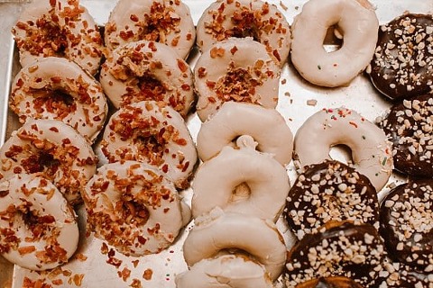 Lovely Historic Londontown Wedding || Kate Ann Photography || Charm City Wed || www.charmcitywed.com