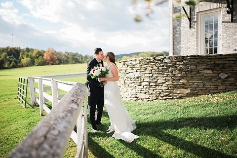 Sage Way Farm Wedding || Sarah Aaron Photography || Charm City Wed || www.charmcitywed.com