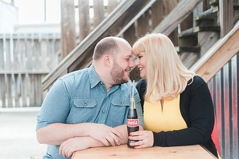 Hampden Engagement Session || Meghan Elizabeth Photography || Charm City Wed || www.charmcitywed.com